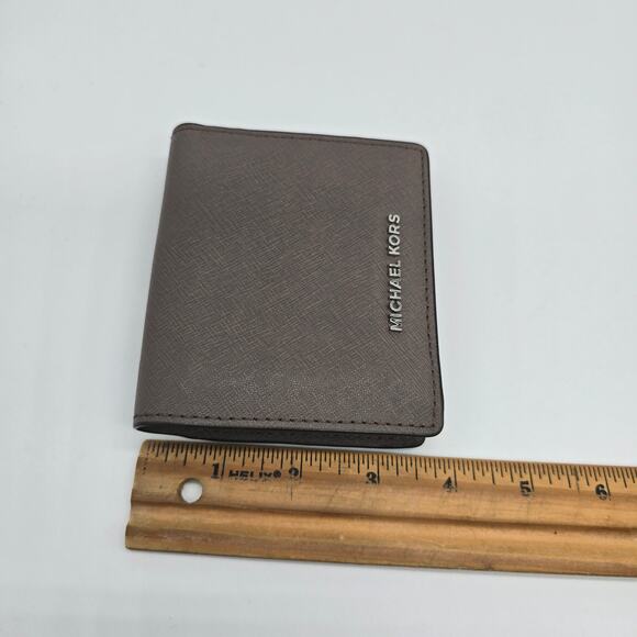 Michael Kors Wallet Saffiano Leather Jet Set Travel Flap Card Holder Taupe - Picture 9 of 9